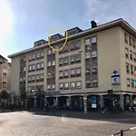 Theatre Attico Teatro Διαμέρισμα Μεράνο